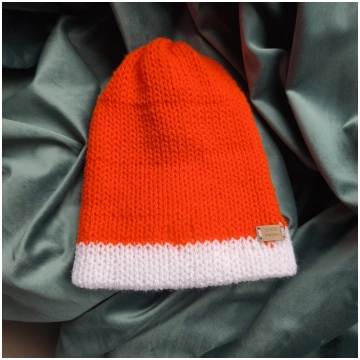 Cepure Oranžs ar baltu Beanie SIA Good happens