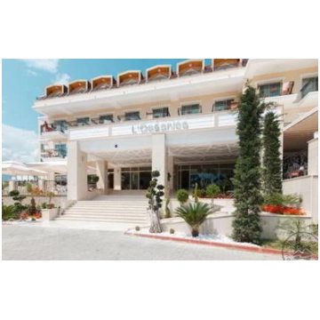 L`oceanica Beach Resort Hotel