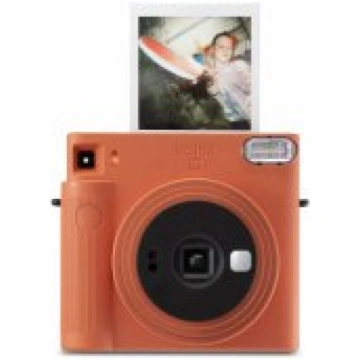 Fujifilm Instax Square SQ1 Terracotta Orange momen