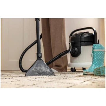 Putekļu sūcējs KARCHER SE 4