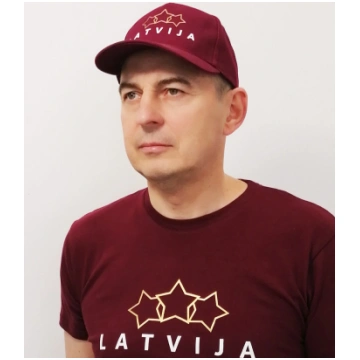 Cepure "Latvija 3 zvaigznes" Latviešiem Sieviešu
