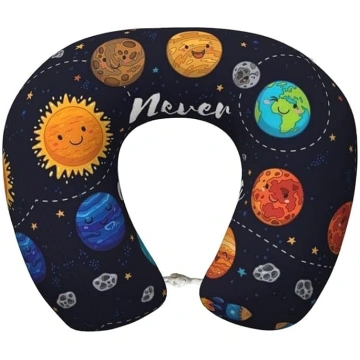 Mīlīga „Cute Planet“ ceļojuma spilvens ar atmiņas 