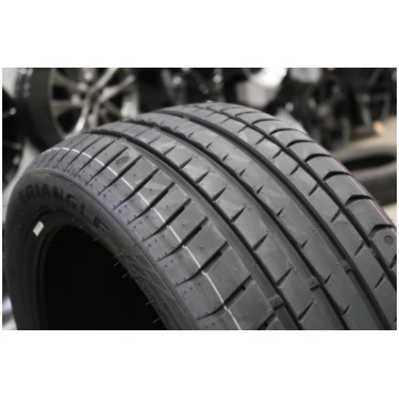 TRIANGLE EFFEXSPORT (TH202) - 235/45 R18 98Y (jaun