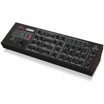 Analogais sintezators Behringer PRO-800