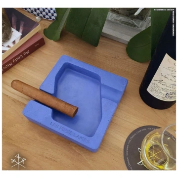 Les Fines Lames Ashtray for Cigars DYAD BLUE