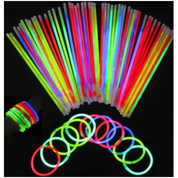 Tumsā spīdošie kociņi, neona nūjiņas "" Glow Stick