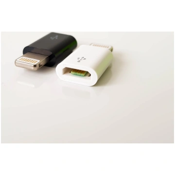 Adapteris iPhone Lightning uz Samsung Micro USB