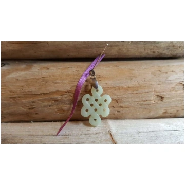 Nefrīta kulons "Atdzimšana" nr 1. Izmērs 3 x 2 cm