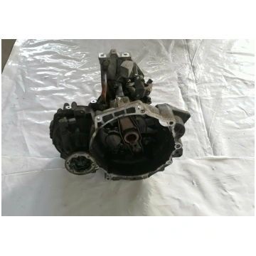 Lietots - Cambio meccanico per VW NEW BEETLE 2001