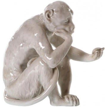 Porcelāna figūra "Pērtiķis skatās uz bruņurupuci" 