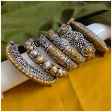 DEVSENA Two Tone Bangles Set of 6 pc Fusion Vogue