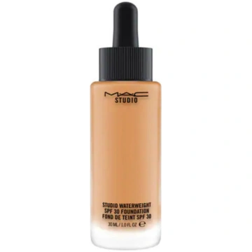 MAC Studio Waterweight Vitamin E Long Lasting Liqu