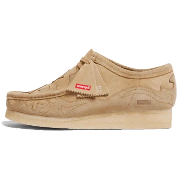 Clarks Wallabee Supreme Beige