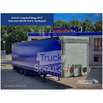 Lietots - Schmitz Cargobull Curtainsider Mega